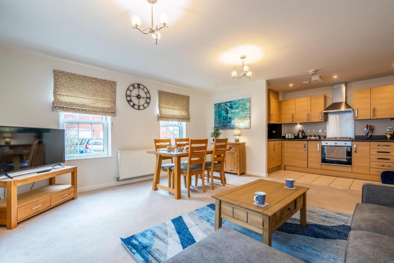 The Augustine - Modern Two Bed Ground Floor Apartment With Parking Canterbury Luaran gambar