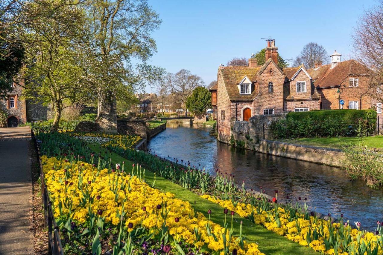 The Augustine - Modern Two Bed Ground Floor Apartment With Parking Canterbury Luaran gambar