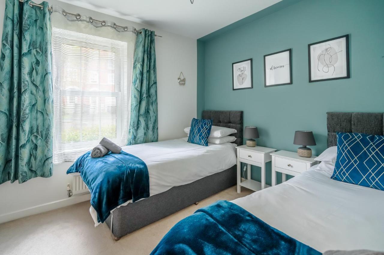 The Augustine - Modern Two Bed Ground Floor Apartment With Parking Canterbury Luaran gambar